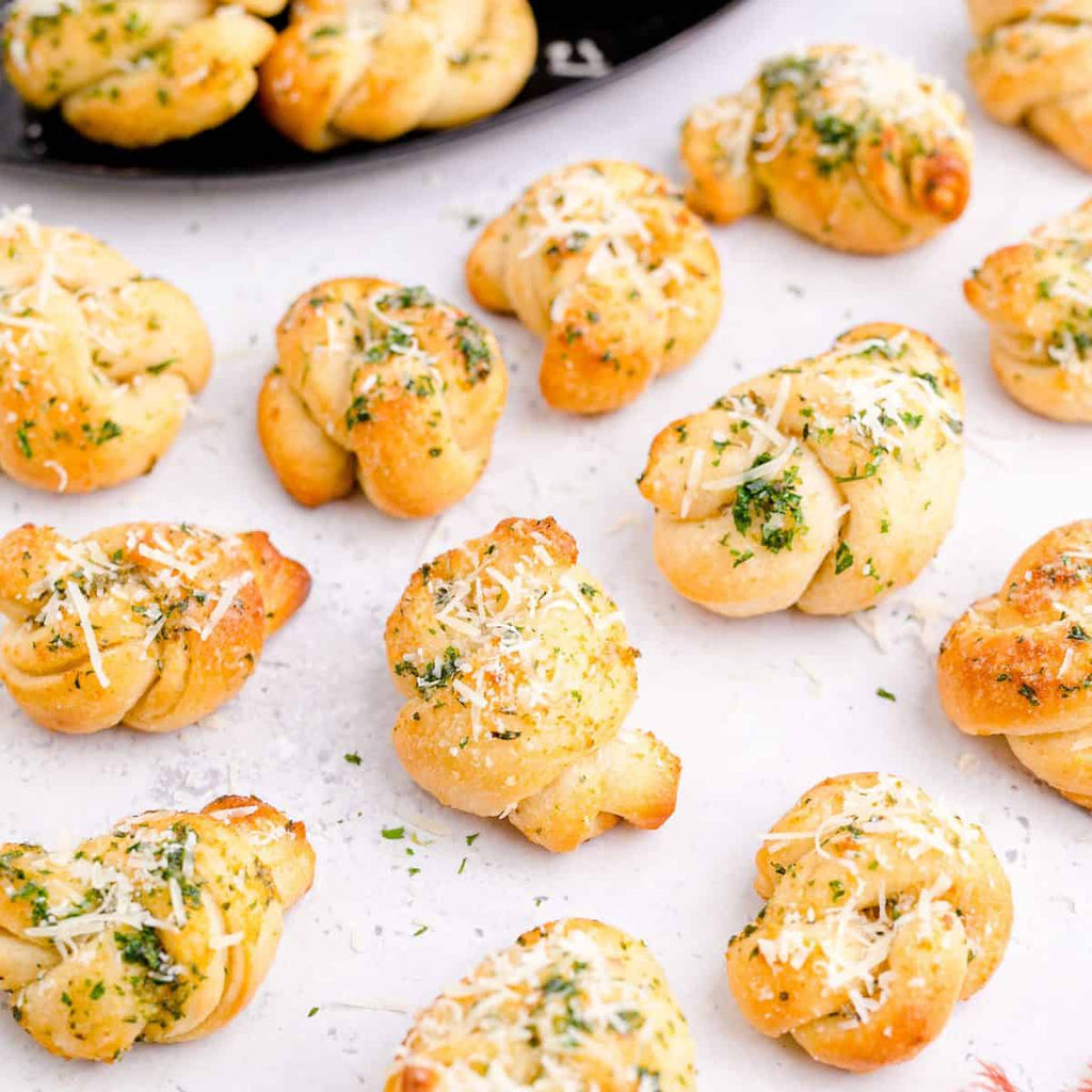 Easy Garlic Knots