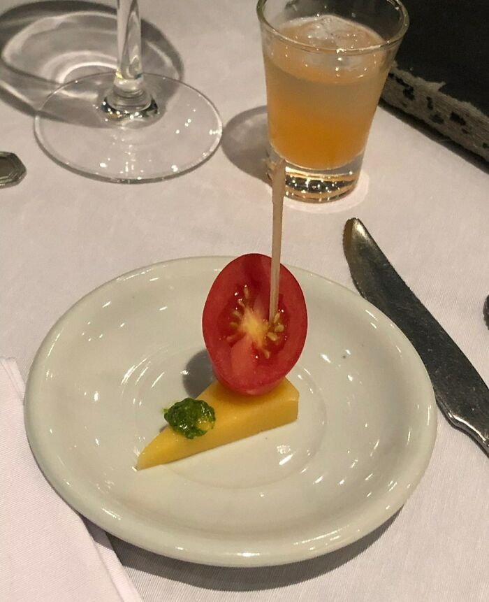 137 People Who Got Some Of The Most Ridiculous And Fancy Food Servings In The Restaurant Business