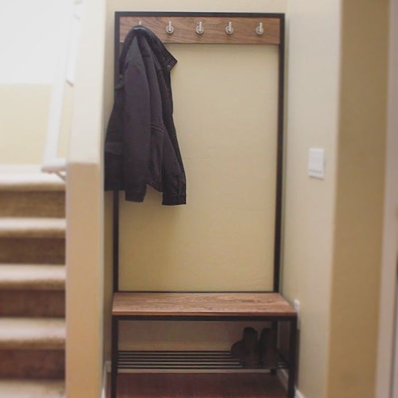 How To Build A Coat Rack Bench That Fits In Your Entryway
