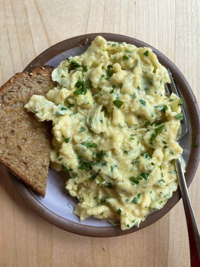 I Tried J. Kenji Lopez-Alt’s Velvety Scrambled Eggs and My Mornings Will Never Be the Same